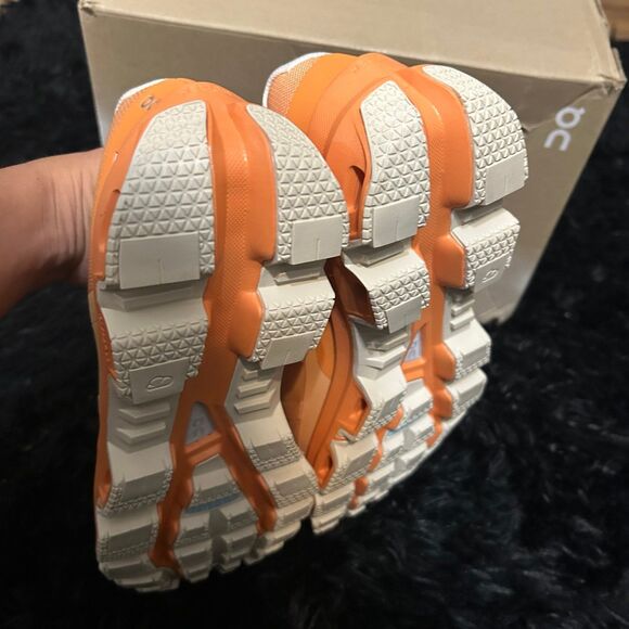 ON CLOUDVENTURE orange hiking athletic training lace up shoes sneakers sz 9 new - Picture 6 of 8
